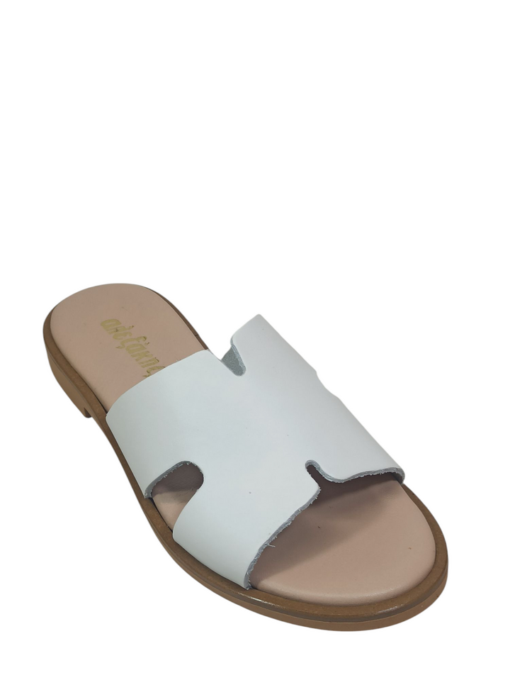 Γυναικείες δερμάτινες παντοφλες