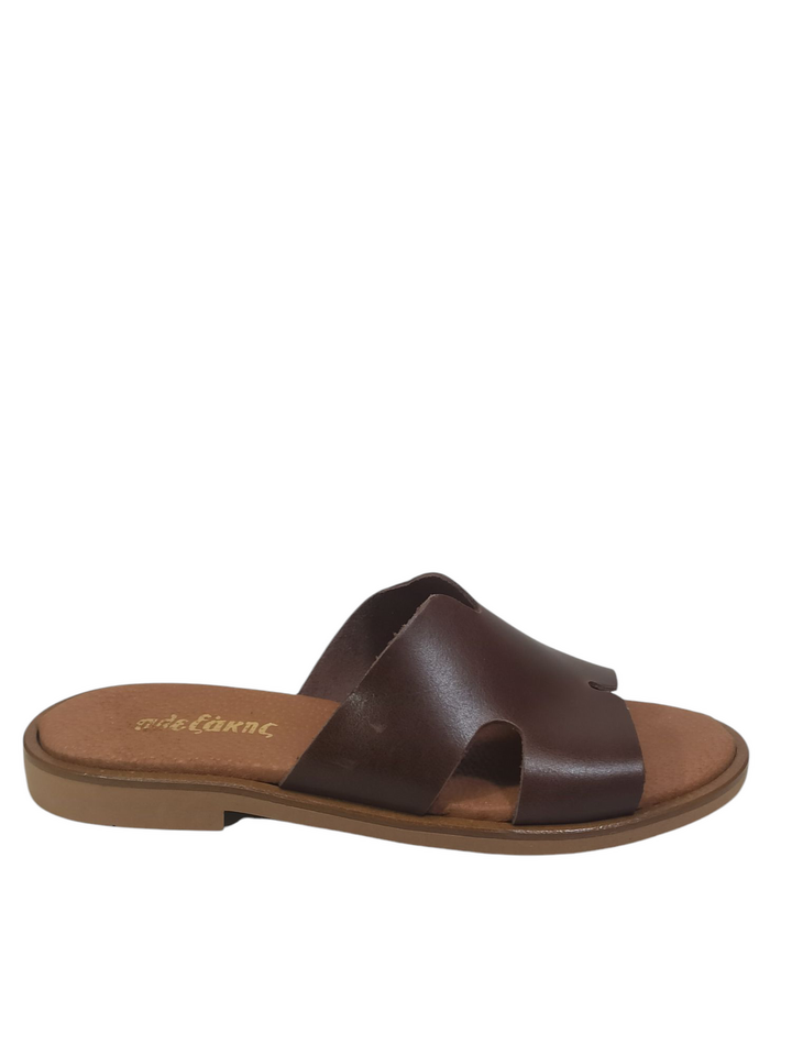 Δερμάτινες γυναικείες παντοφλες